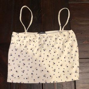 Never Worn Brandy Melville floral tank